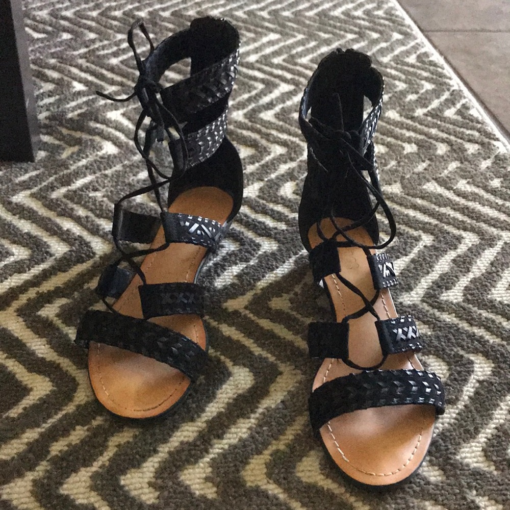 Carlos Santana Gladiador Sandals